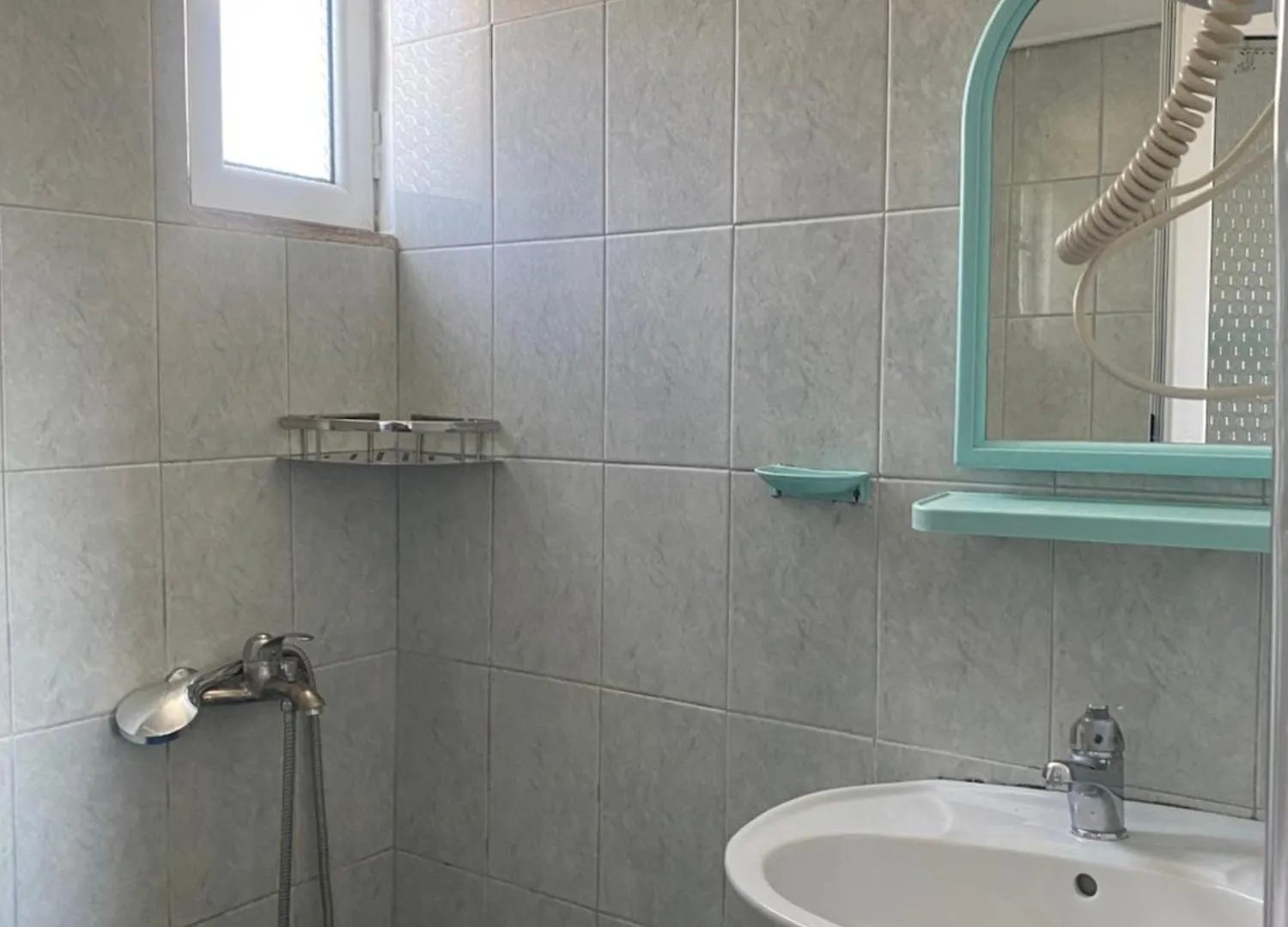 Llambro Rooms Dhërmi Hostal