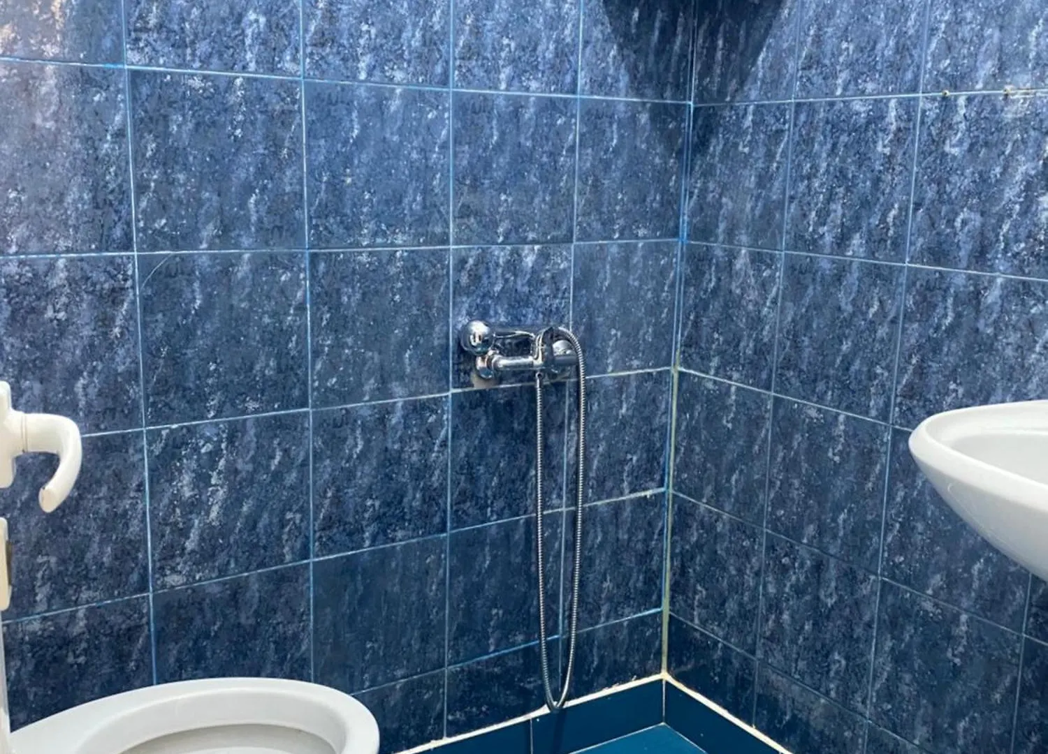 ホステル Llambro Rooms Dhërmi アルバニア