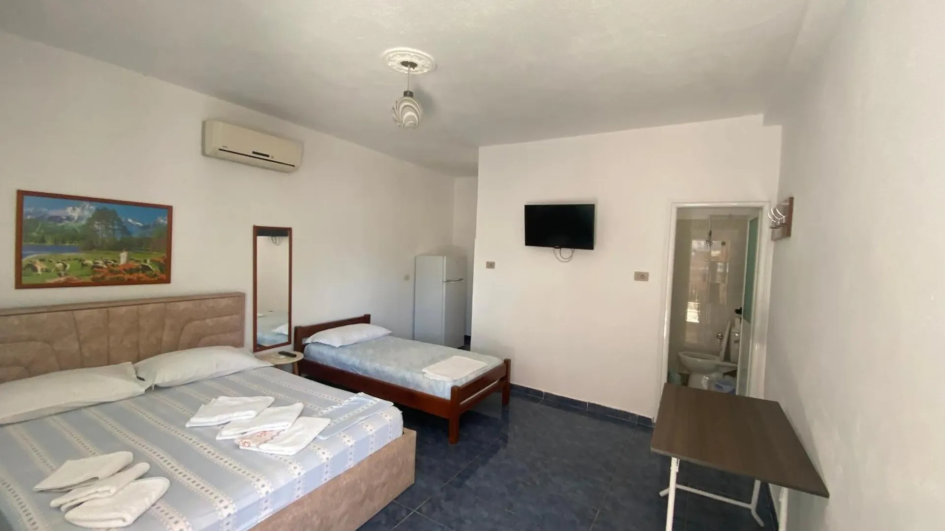 Llambro Rooms Dhërmi Albania